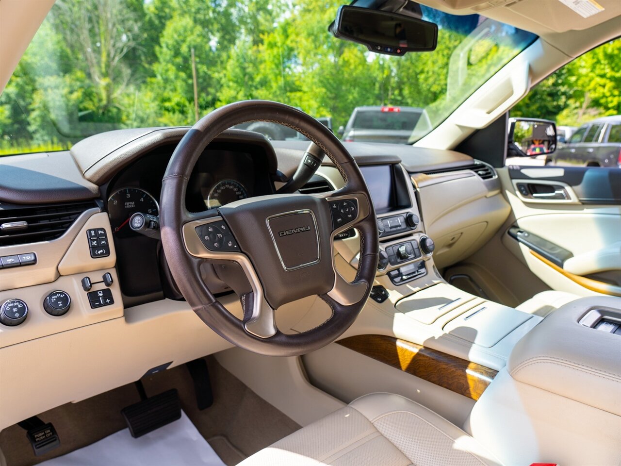 2020 GMC Yukon Denali   - Photo 20 - Washington, MI 48094
