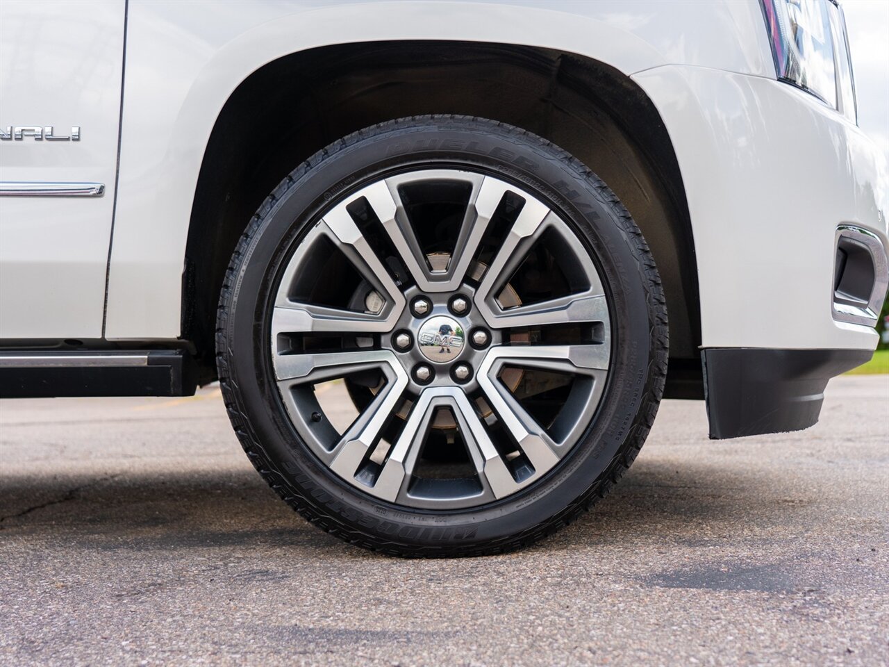 2020 GMC Yukon Denali   - Photo 53 - Washington, MI 48094
