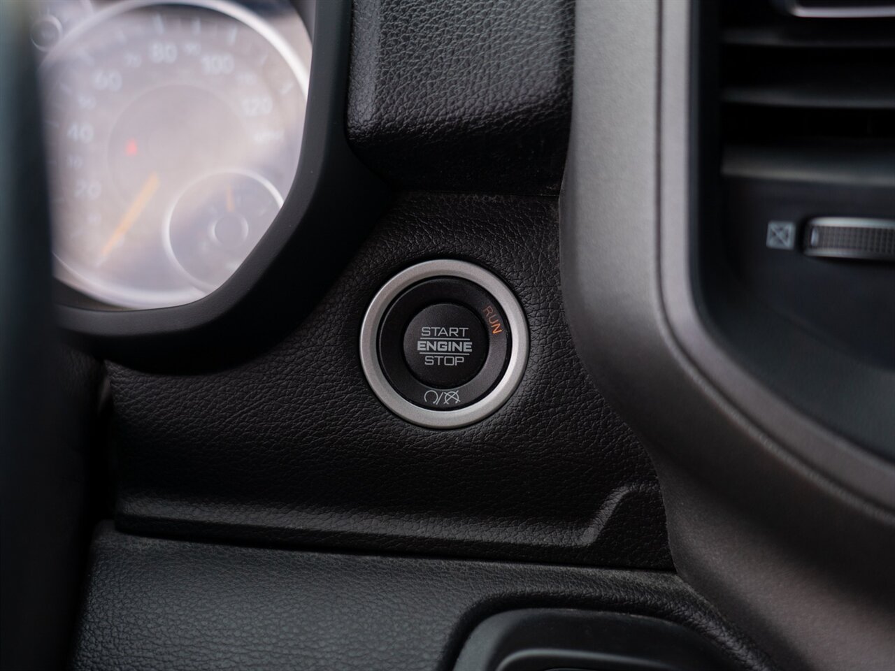 2022 RAM 2500 Tradesman   - Photo 37 - Washington, MI 48094