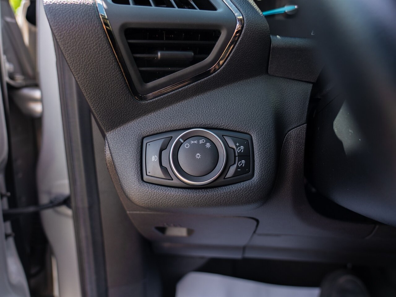 2015 Ford Escape Titanium photo 30