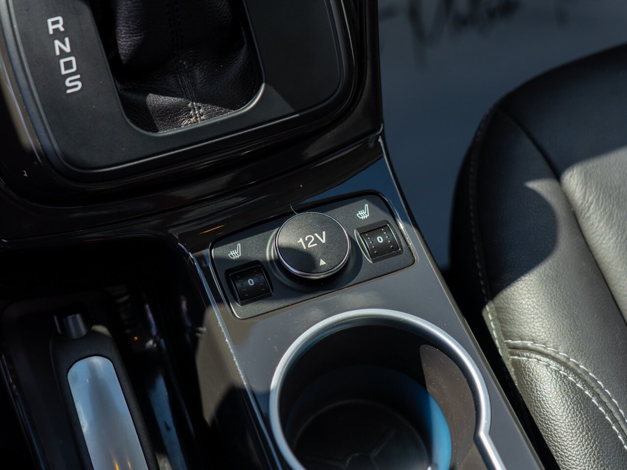 2015 Ford Escape Titanium photo 31
