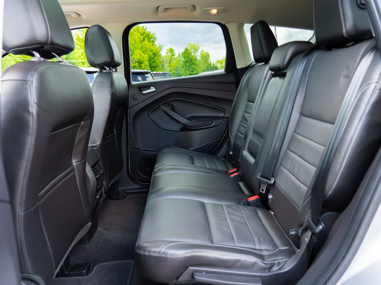 2015 Ford Escape Titanium photo 16