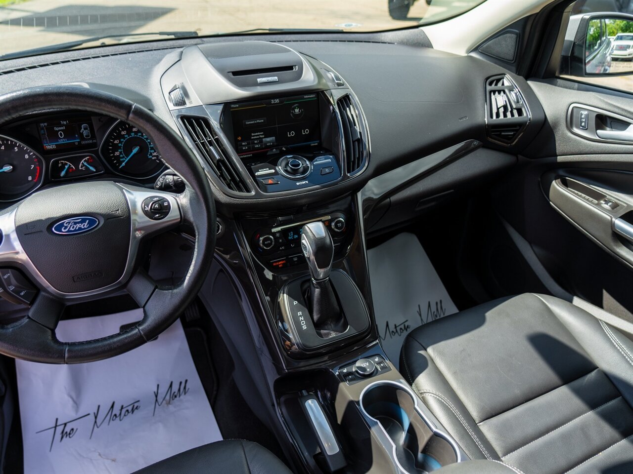 2015 Ford Escape Titanium photo 28