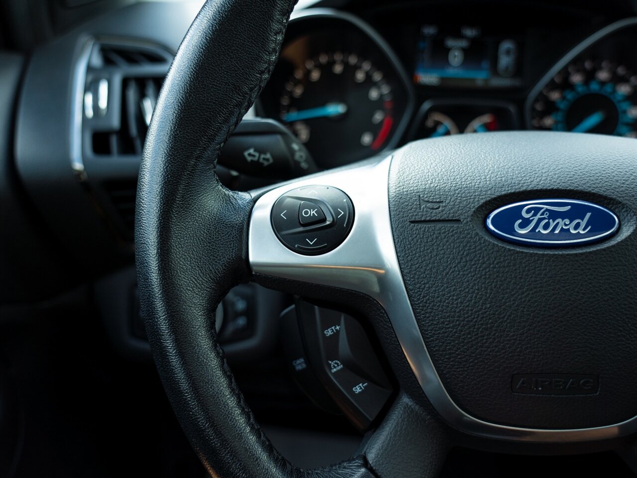 2015 Ford Escape Titanium photo 22