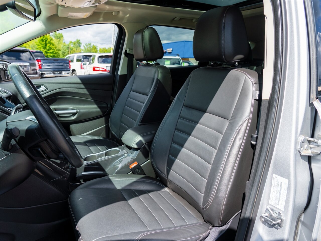 2015 Ford Escape Titanium photo 11