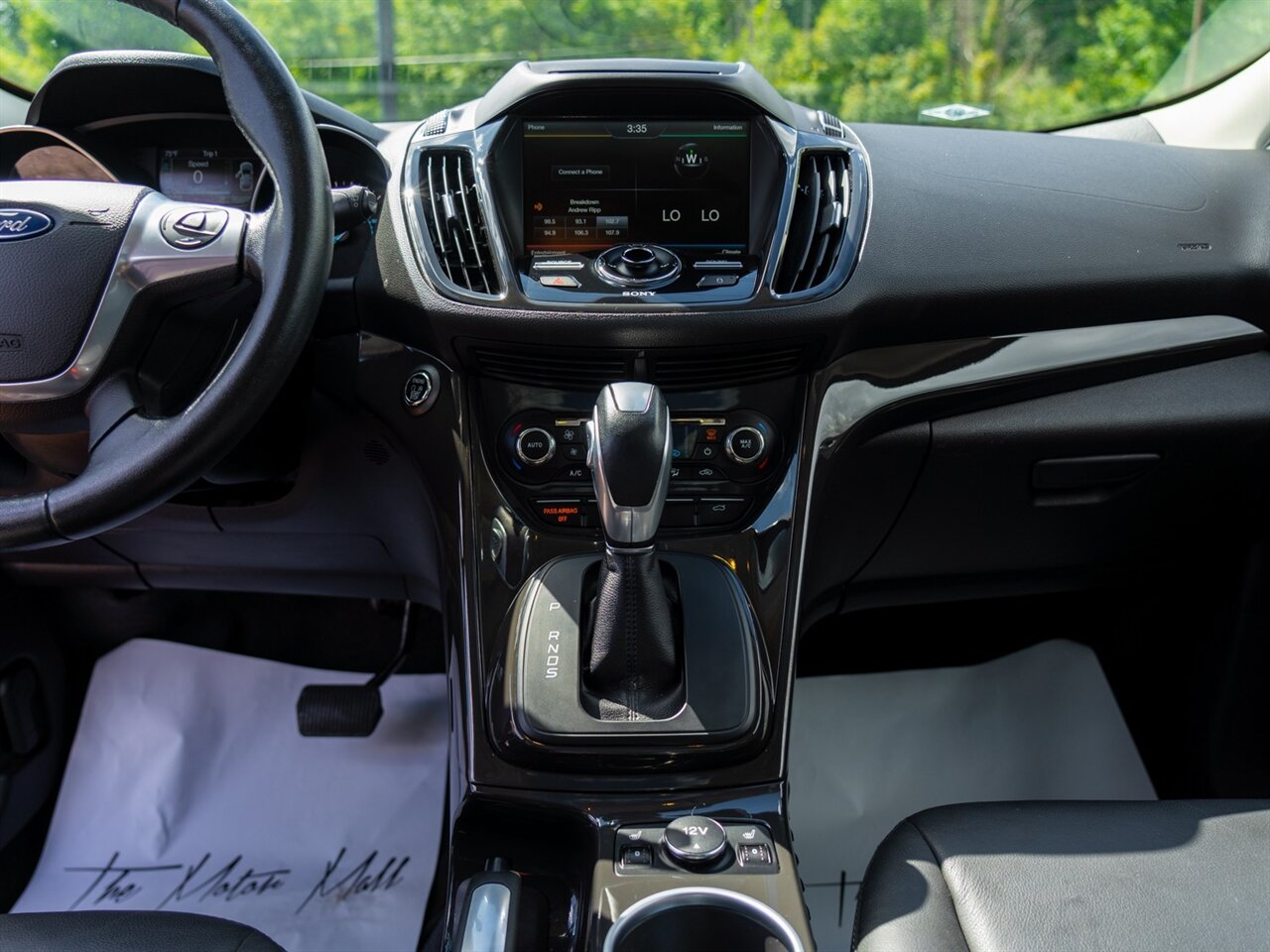 2015 Ford Escape Titanium photo 25
