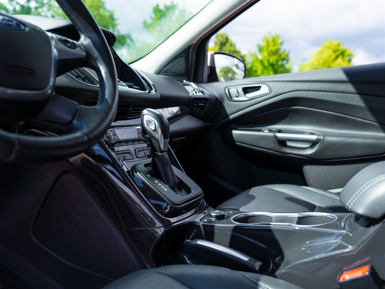 2015 Ford Escape Titanium photo 34