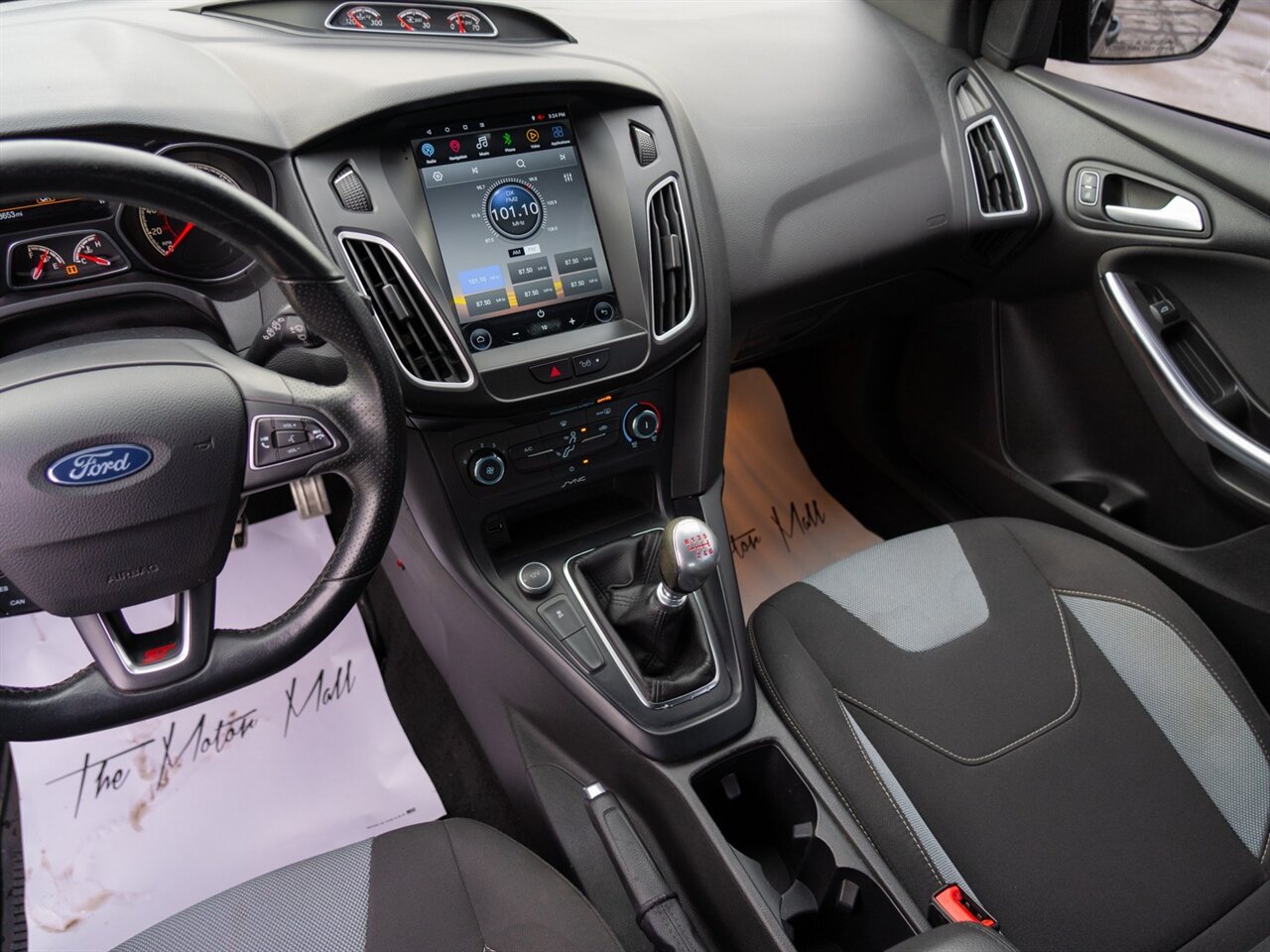 2017 Ford Focus ST   - Photo 30 - Washington, MI 48094