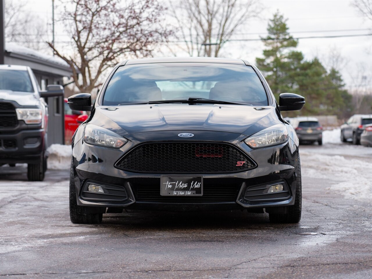 2017 Ford Focus ST   - Photo 2 - Washington, MI 48094