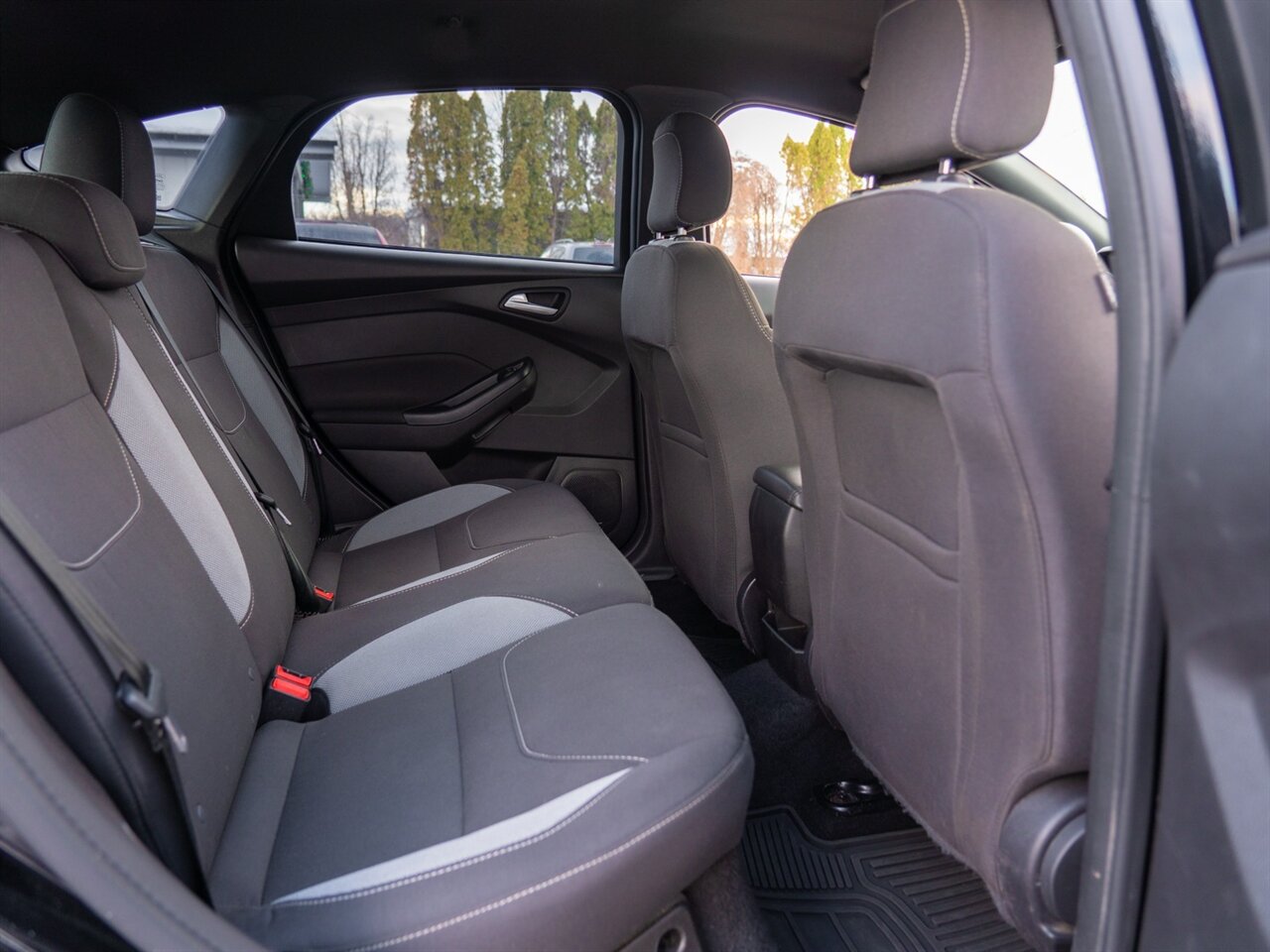 2017 Ford Focus ST   - Photo 18 - Washington, MI 48094