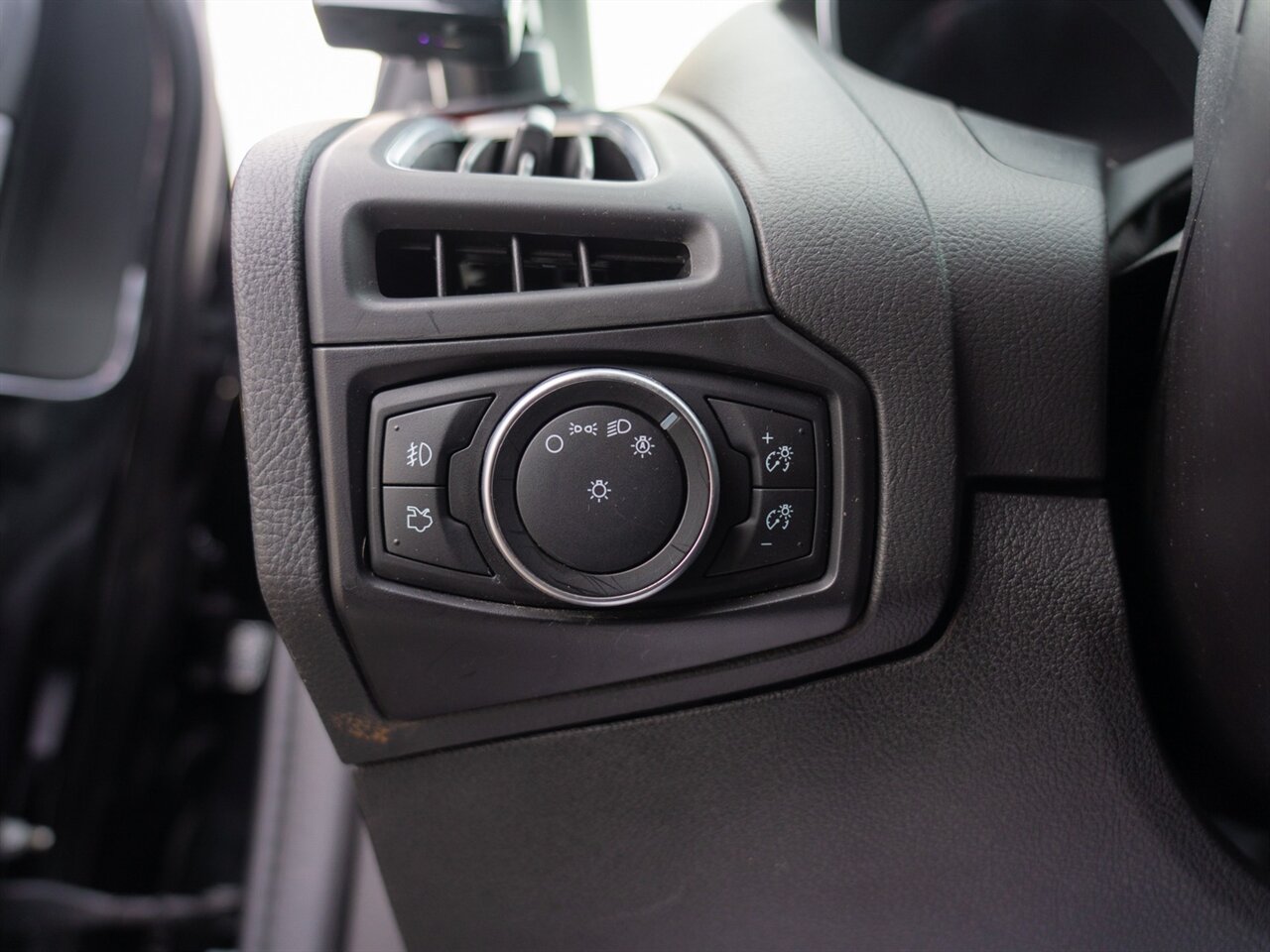 2017 Ford Focus ST   - Photo 32 - Washington, MI 48094