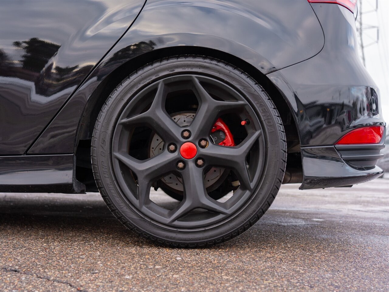 2017 Ford Focus ST   - Photo 44 - Washington, MI 48094