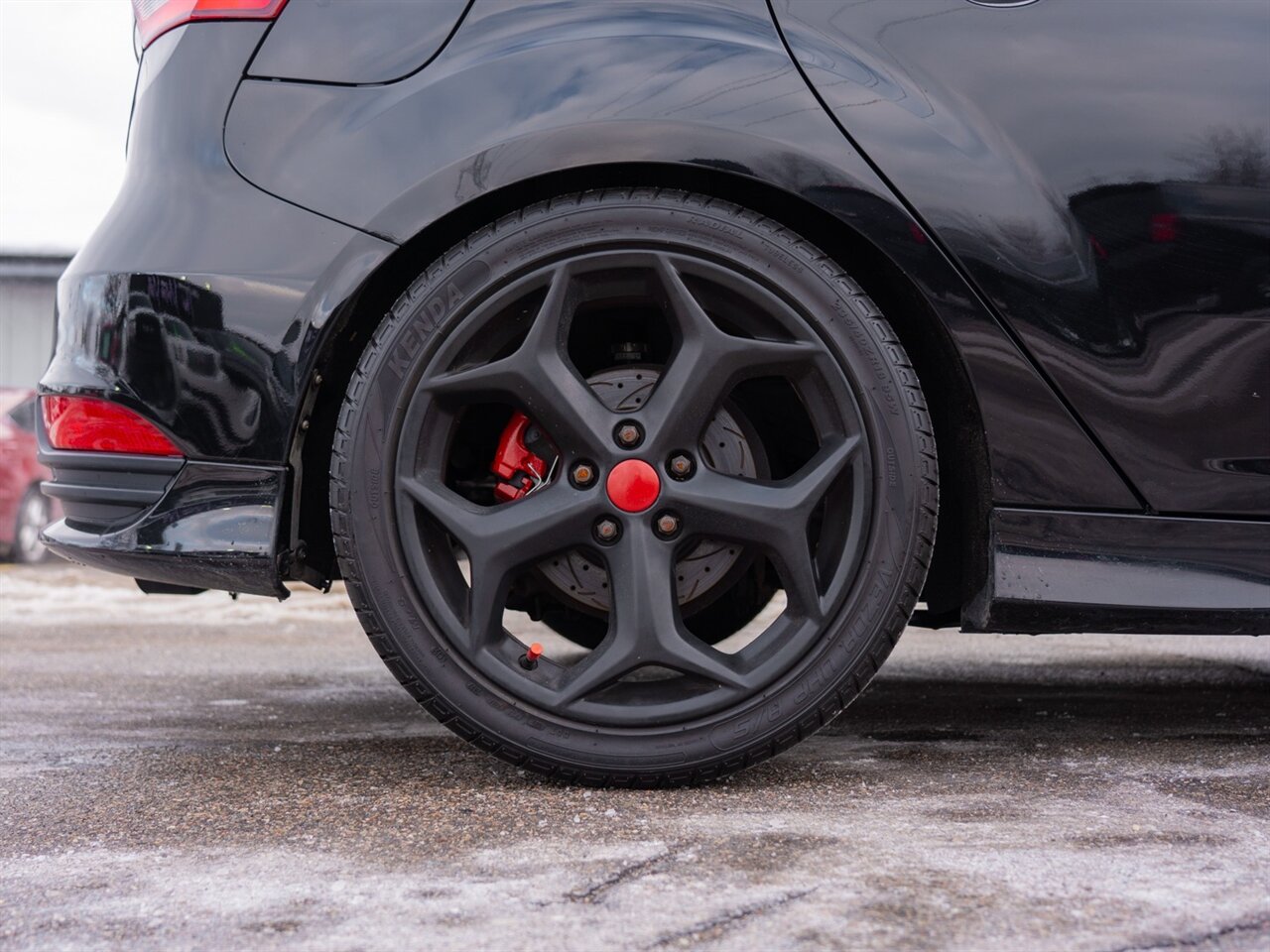 2017 Ford Focus ST   - Photo 43 - Washington, MI 48094