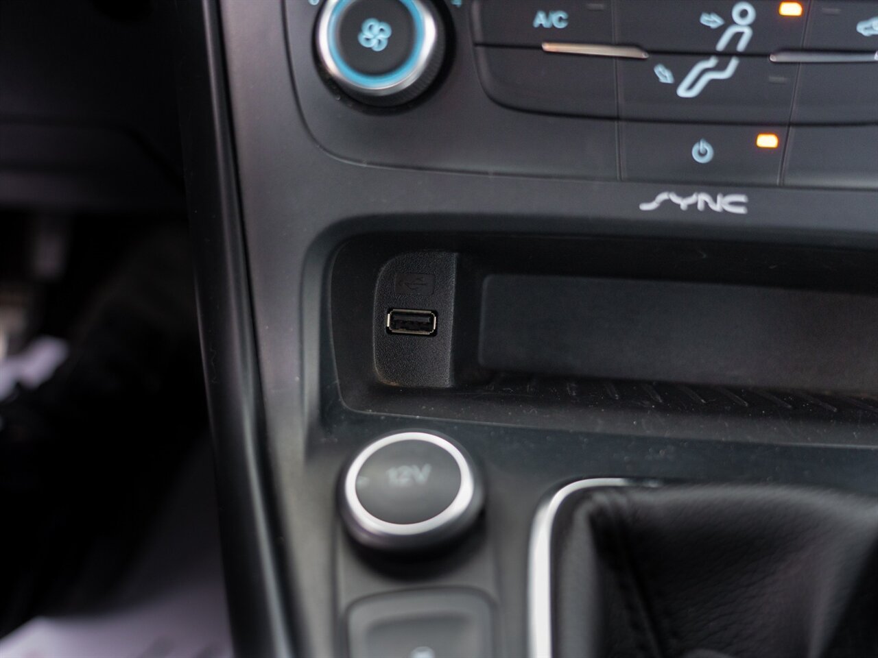 2017 Ford Focus ST   - Photo 36 - Washington, MI 48094