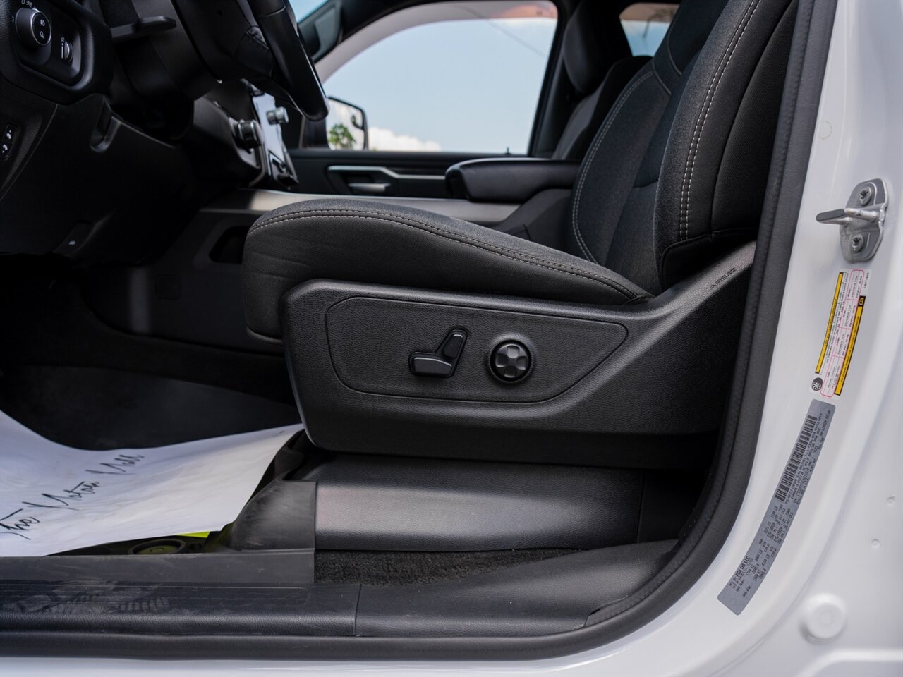 2020 RAM 1500 Big Horn - Photo 20 - Washington, MI 48094