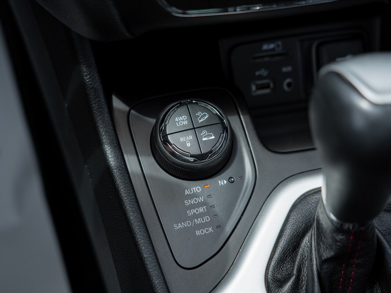 2014 Jeep Cherokee Trailhawk   - Photo 40 - Washington, MI 48094