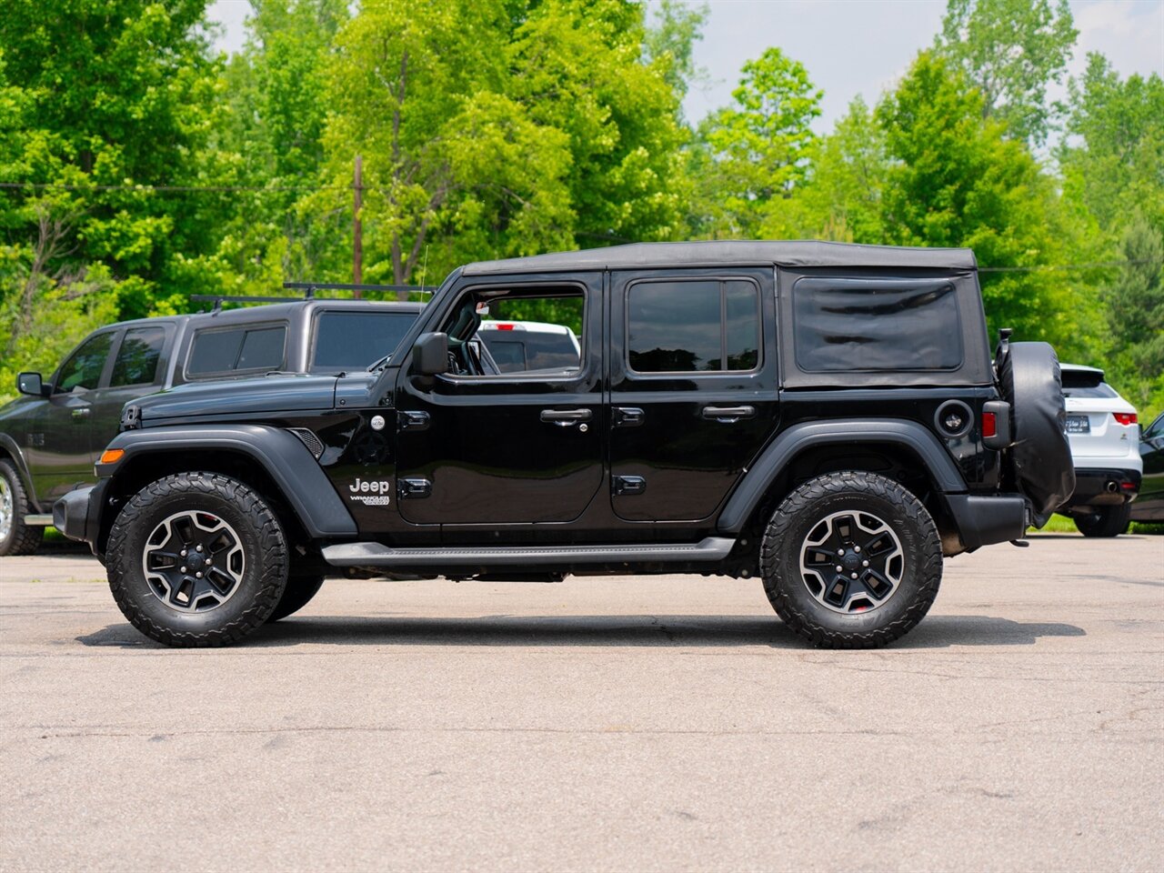 2018 Jeep Wrangler Unlimited Sport - Photo 8 - Washington, MI 48094