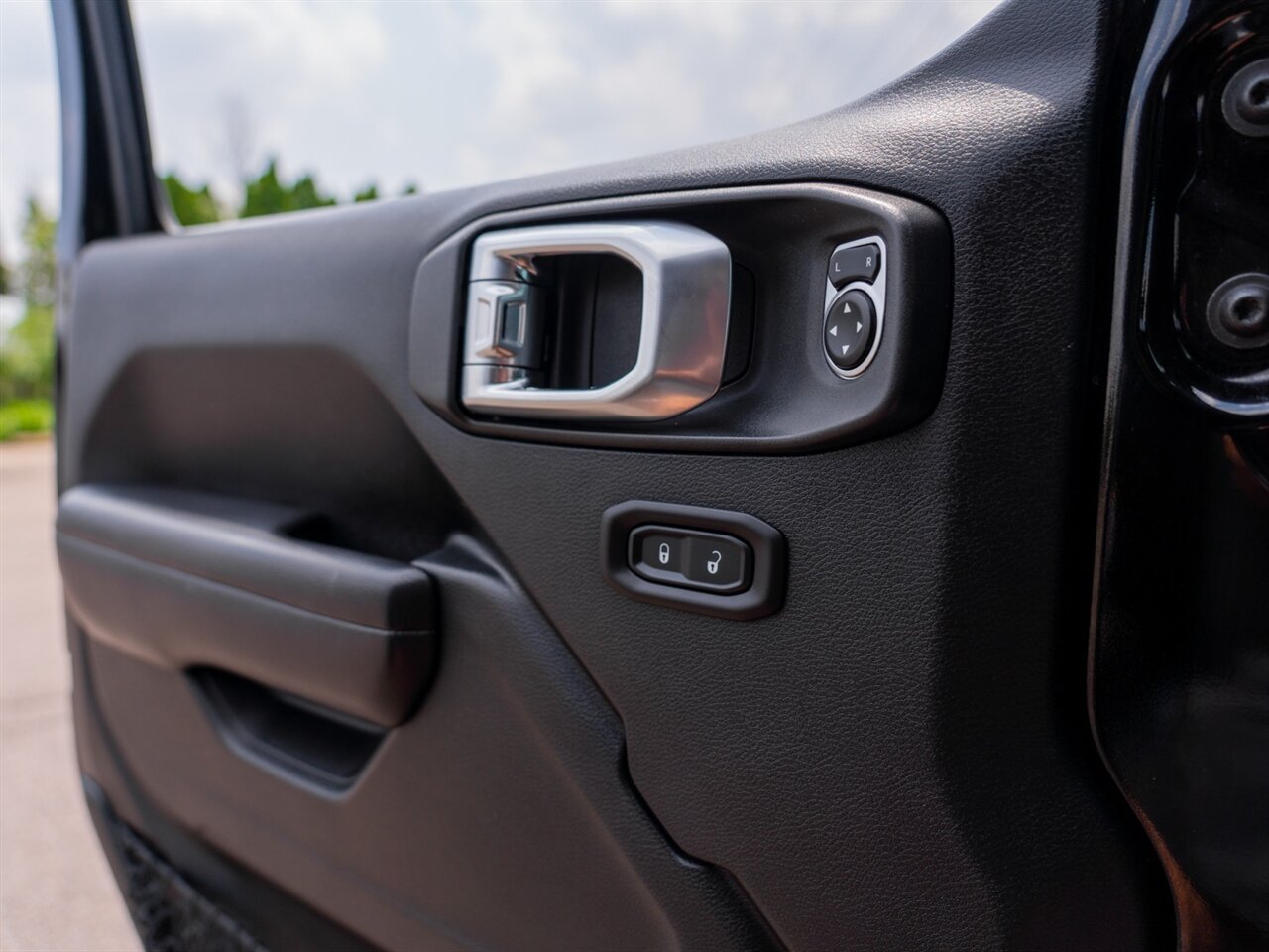 2018 Jeep Wrangler Unlimited Sport - Photo 14 - Washington, MI 48094
