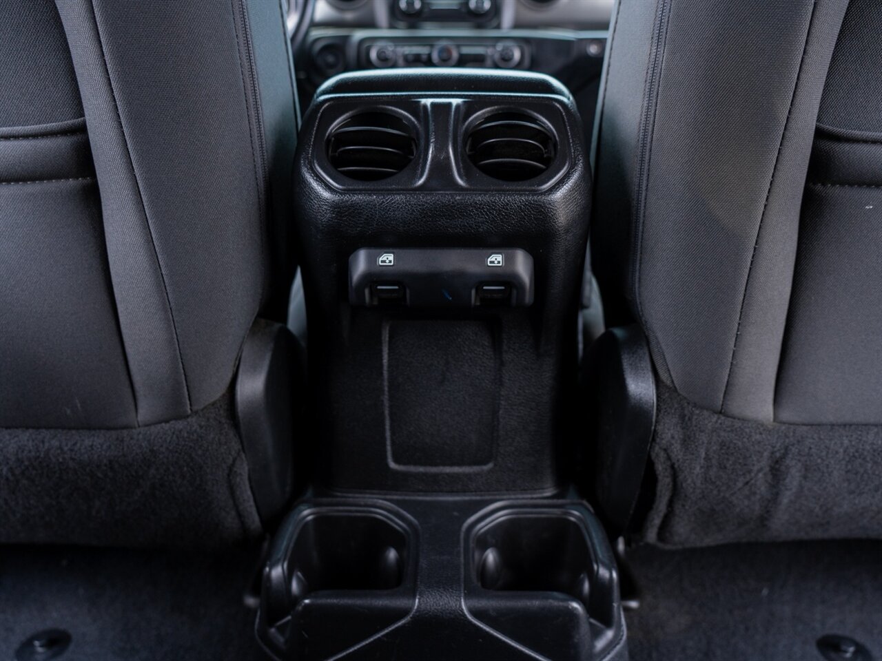 2018 Jeep Wrangler Unlimited Sport - Photo 26 - Washington, MI 48094