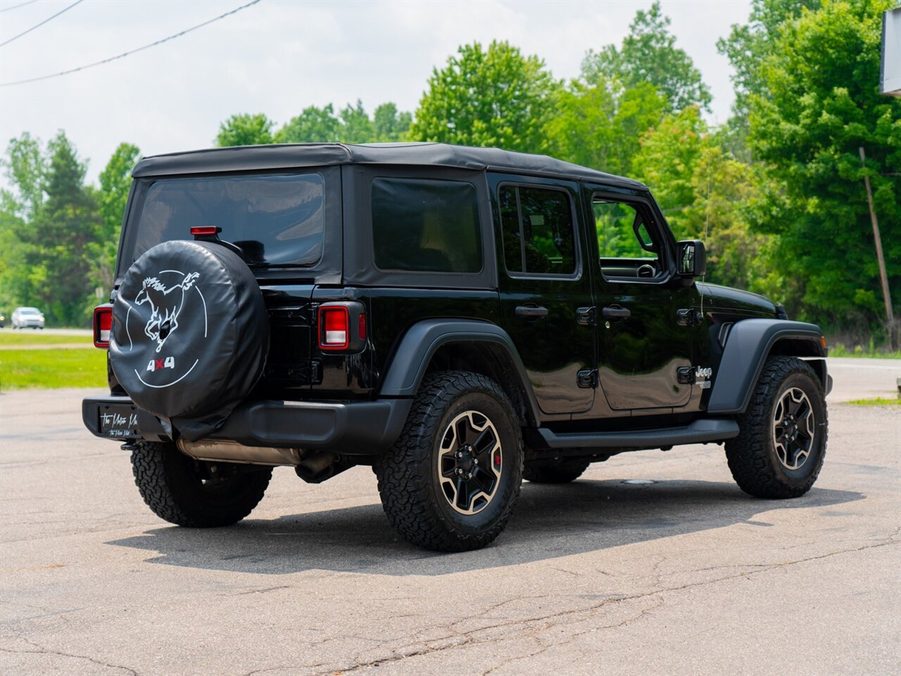 2018 Jeep Wrangler Unlimited Sport - Photo 5 - Washington, MI 48094