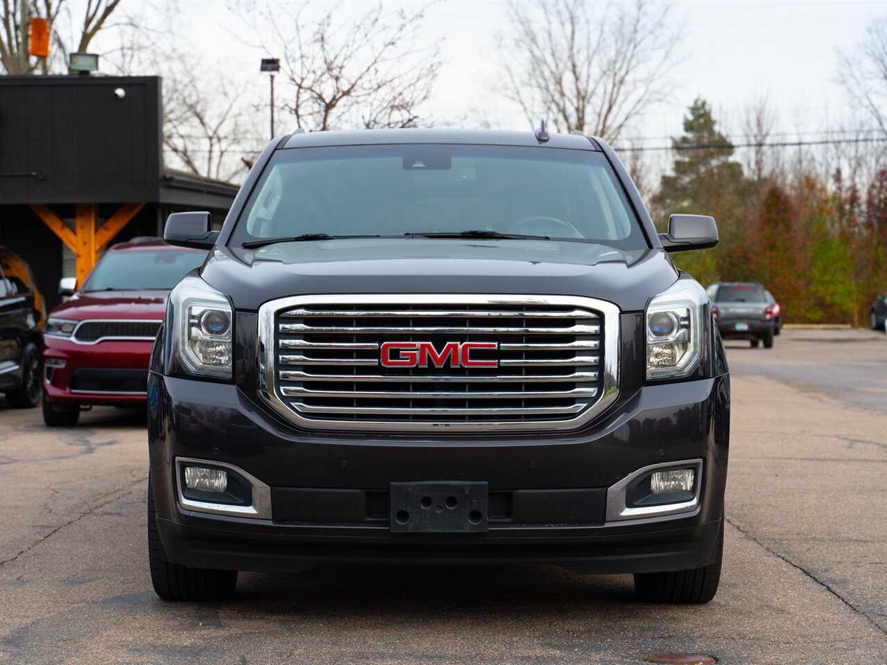 2017 GMC Yukon XL SLT   - Photo 2 - Washington, MI 48094