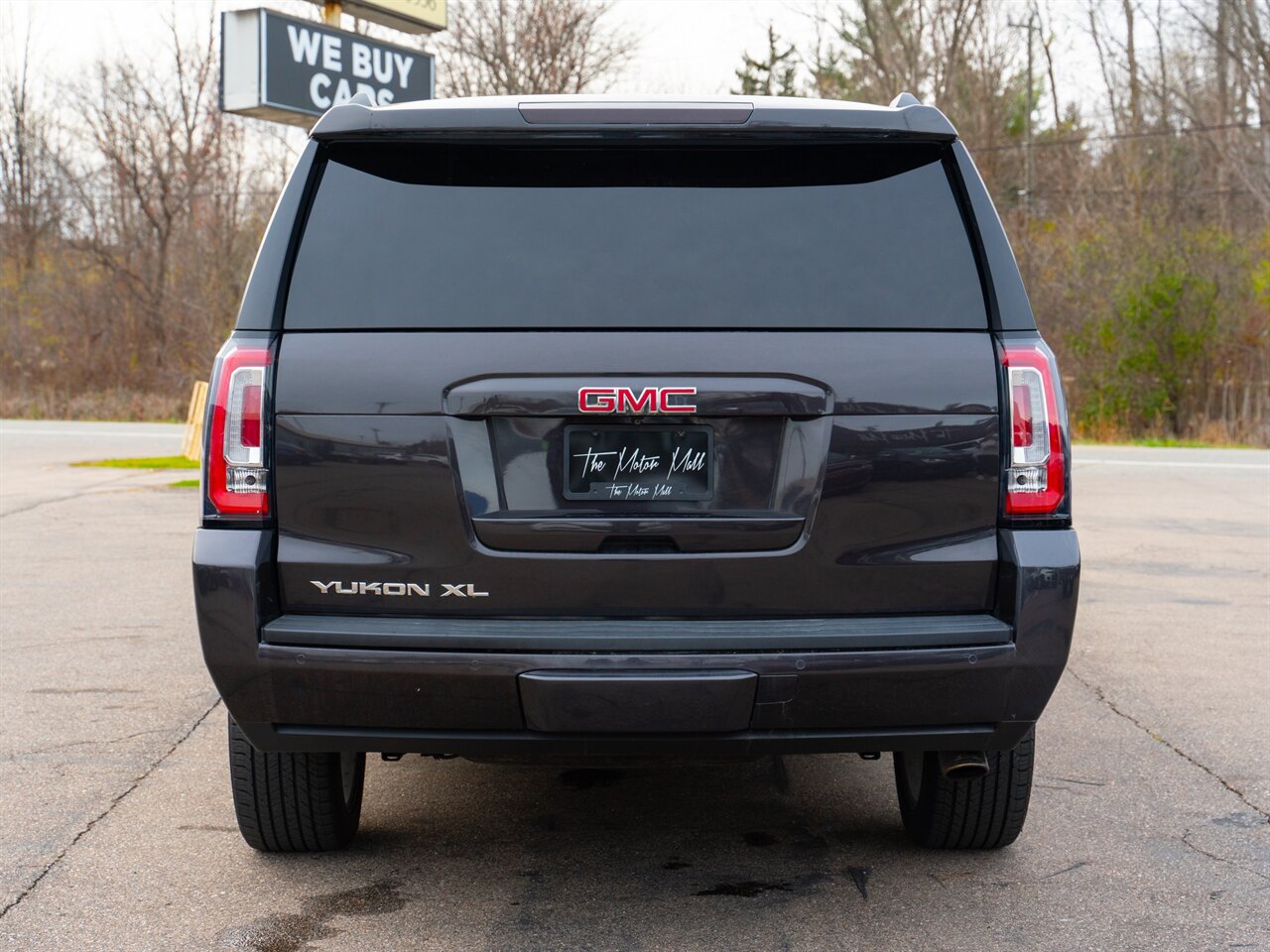 2017 GMC Yukon XL SLT   - Photo 6 - Washington, MI 48094