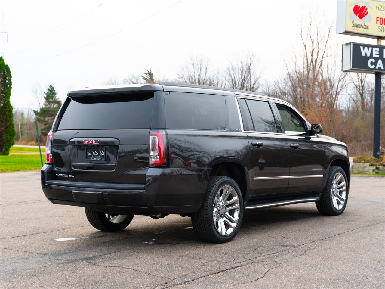 2017 GMC Yukon XL SLT   - Photo 5 - Washington, MI 48094