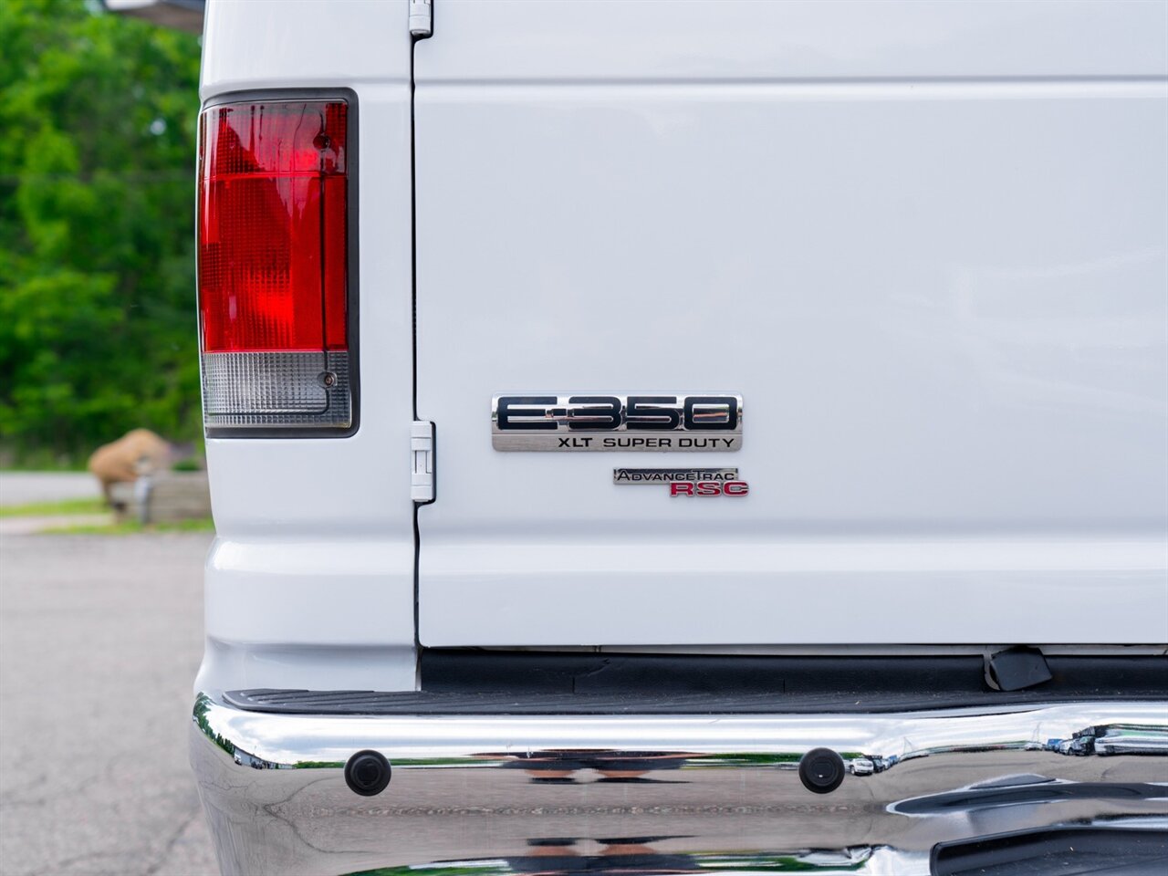 2014 Ford E-350 SD XLT - Photo 10 - Washington, MI 48094