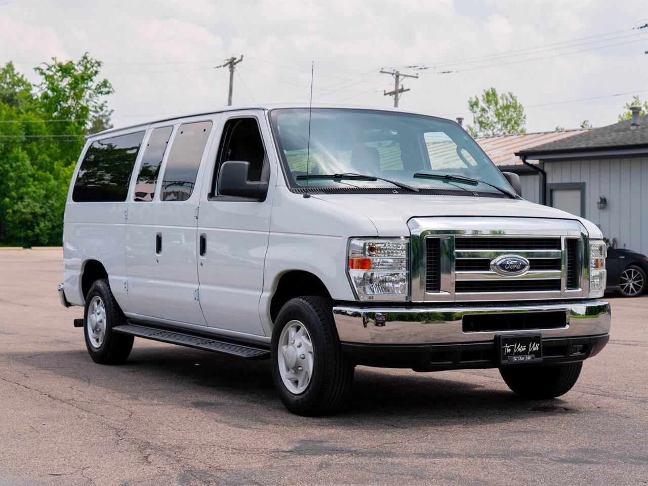 2014 Ford E-350 SD XLT - Photo 3 - Washington, MI 48094