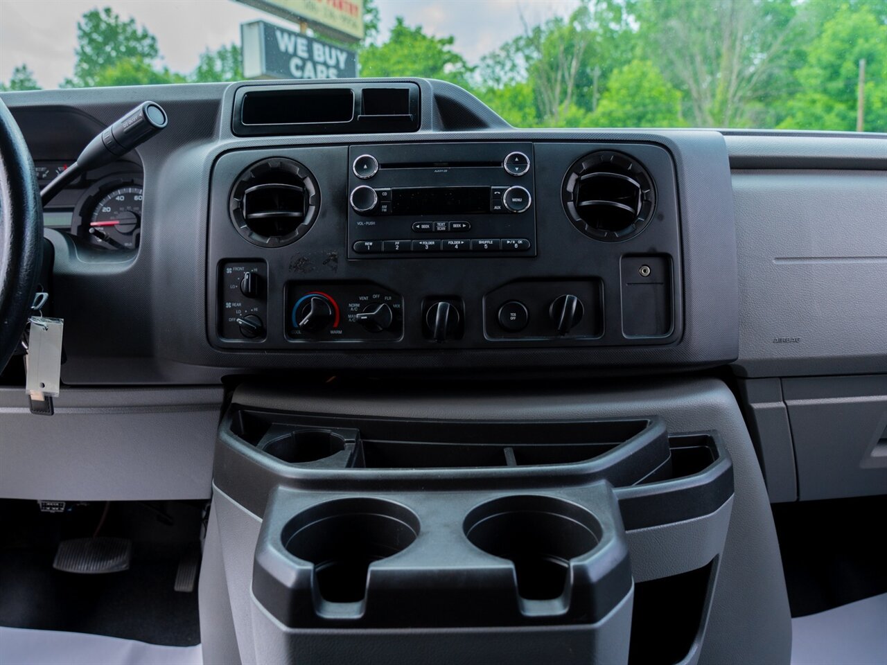 2014 Ford E-350 SD XLT - Photo 30 - Washington, MI 48094