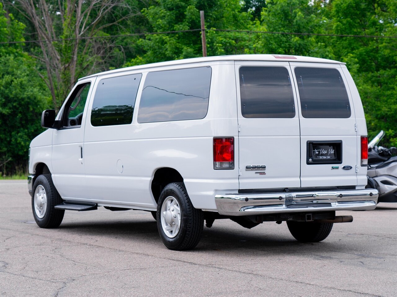 2014 Ford E-350 SD XLT - Photo 7 - Washington, MI 48094
