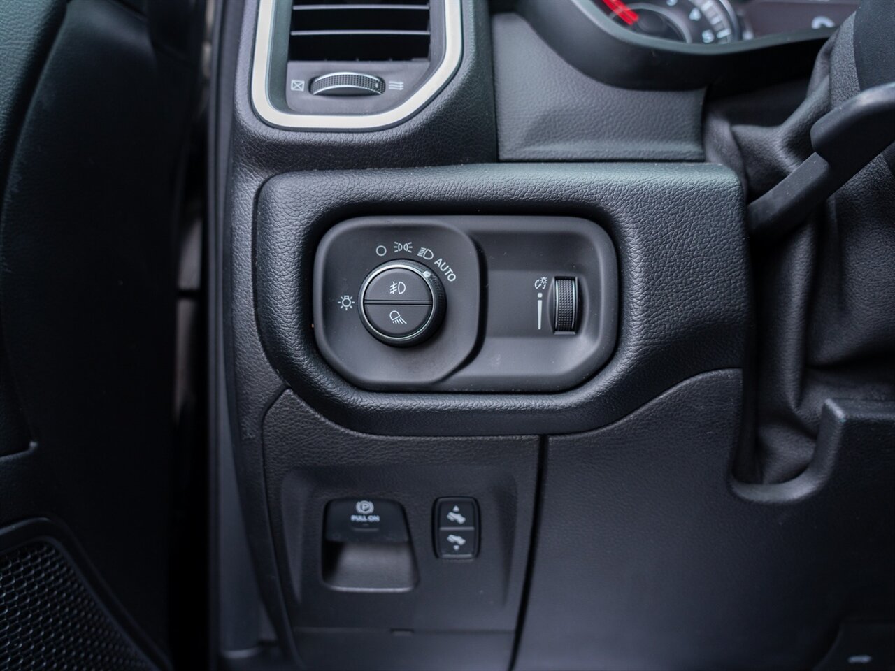 2020 RAM 1500 Big Horn   - Photo 40 - Washington, MI 48094