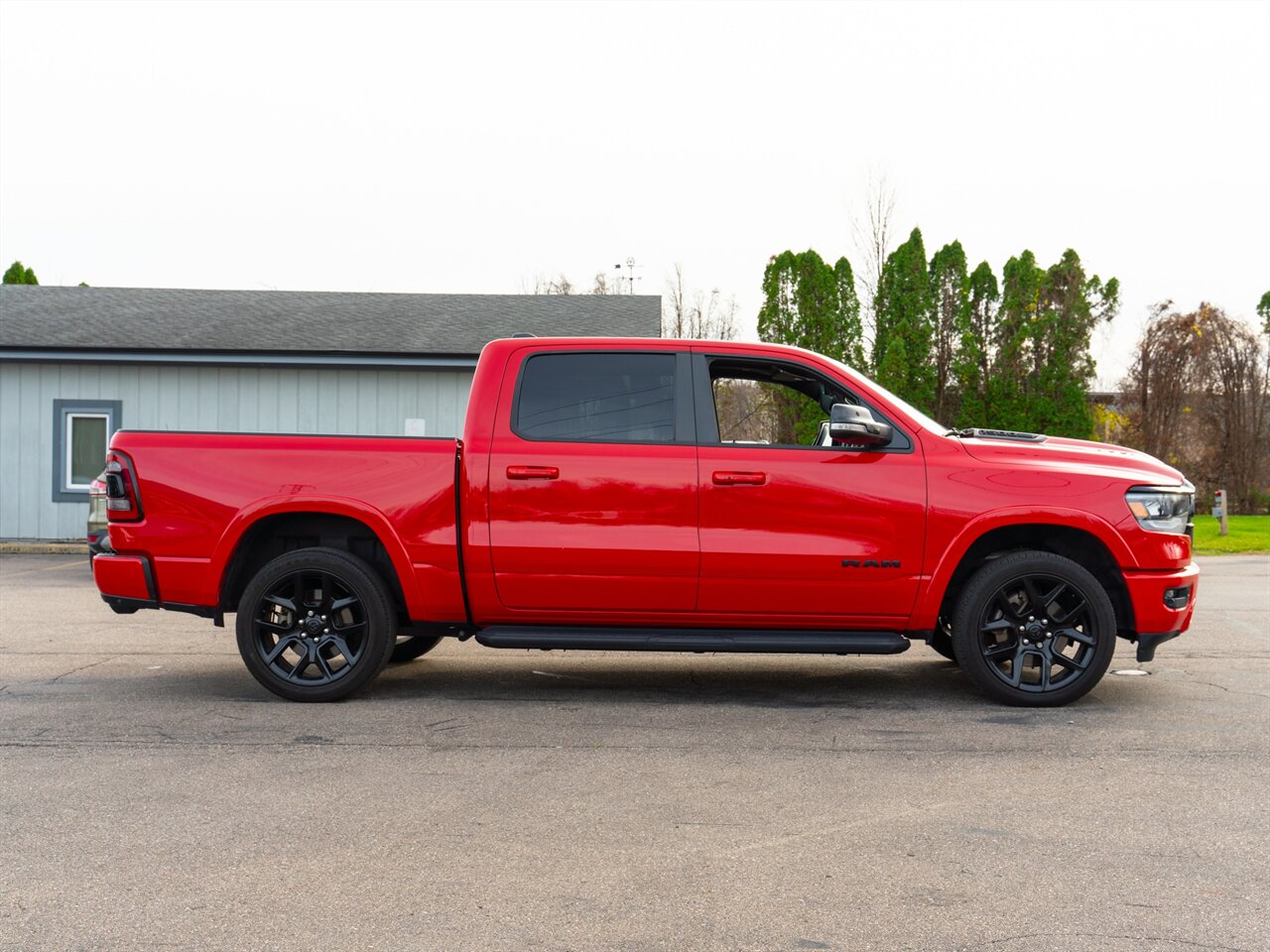 2021 RAM 1500 Laramie   - Photo 4 - Washington, MI 48094