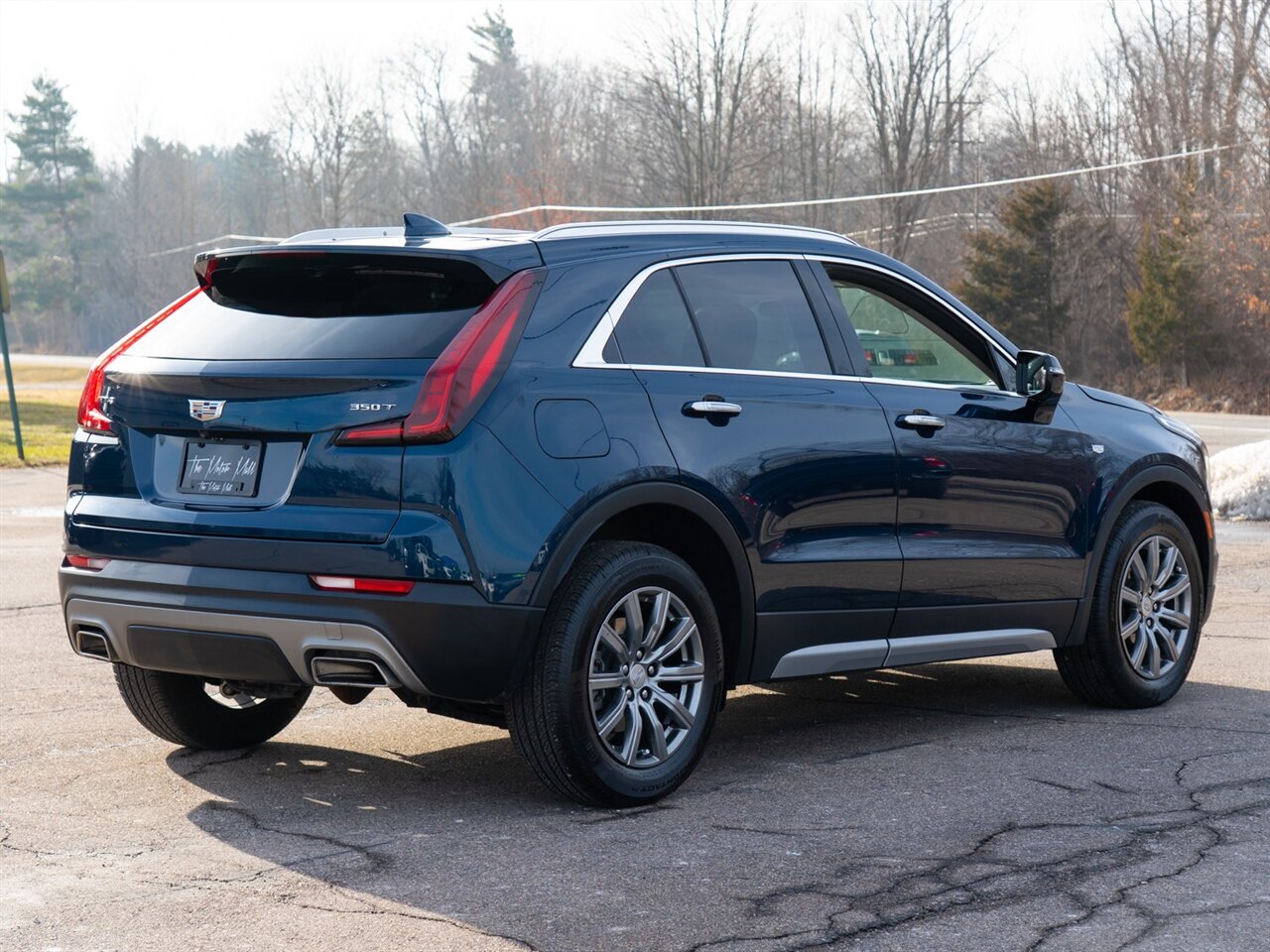 2021 Cadillac XT4 Premium Luxury   - Photo 5 - Washington, MI 48094