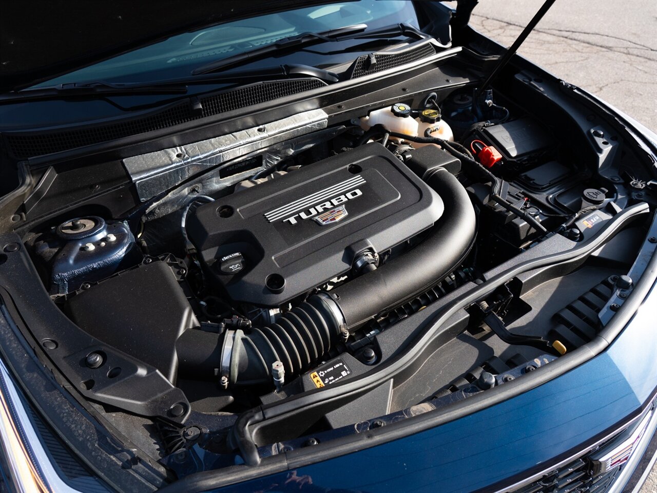 2021 Cadillac XT4 Premium Luxury   - Photo 15 - Washington, MI 48094