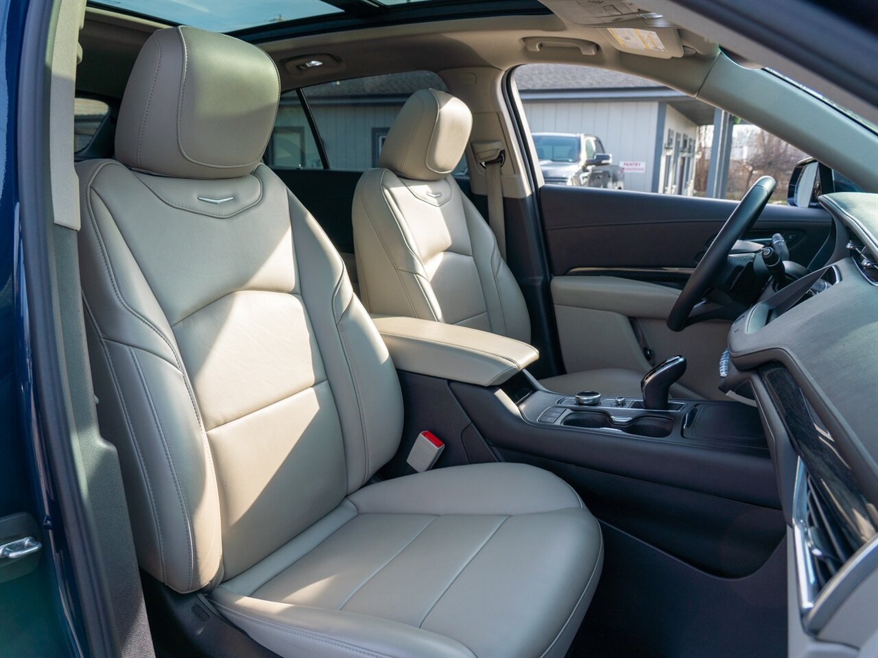 2021 Cadillac XT4 Premium Luxury   - Photo 21 - Washington, MI 48094