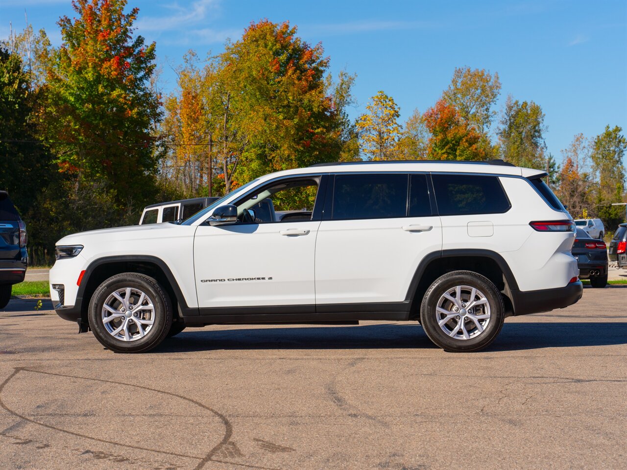 2021 Jeep Grand Cherokee L Limited   - Photo 8 - Washington, MI 48094