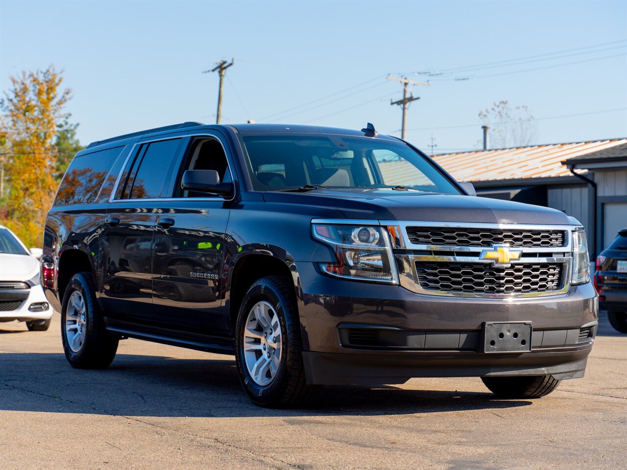 2018 Chevrolet Suburban LS   - Photo 3 - Washington, MI 48094