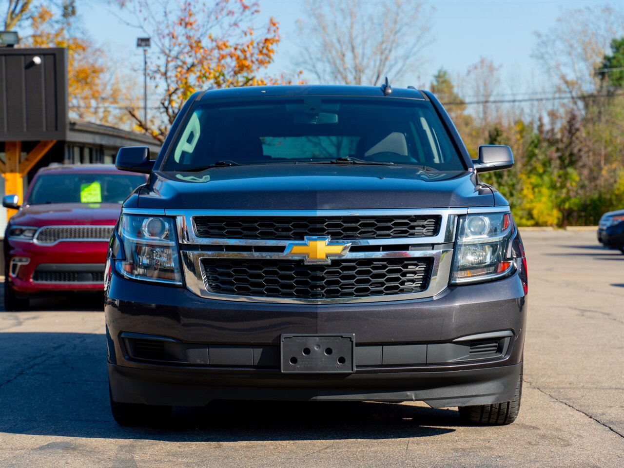 2018 Chevrolet Suburban LS   - Photo 2 - Washington, MI 48094