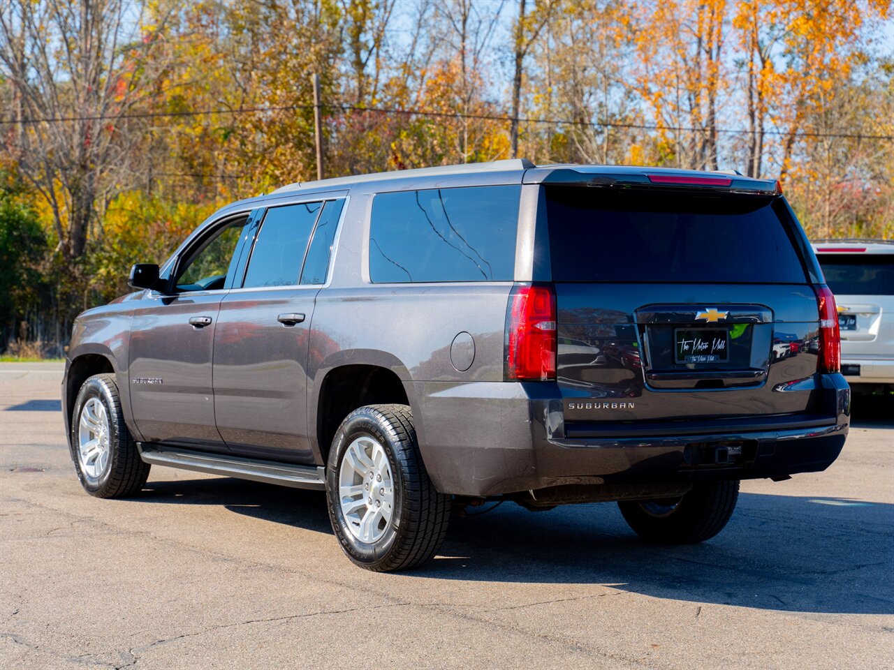 2018 Chevrolet Suburban LS   - Photo 7 - Washington, MI 48094