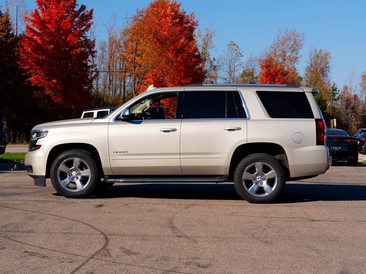 2017 Chevrolet Tahoe Premier   - Photo 8 - Washington, MI 48094