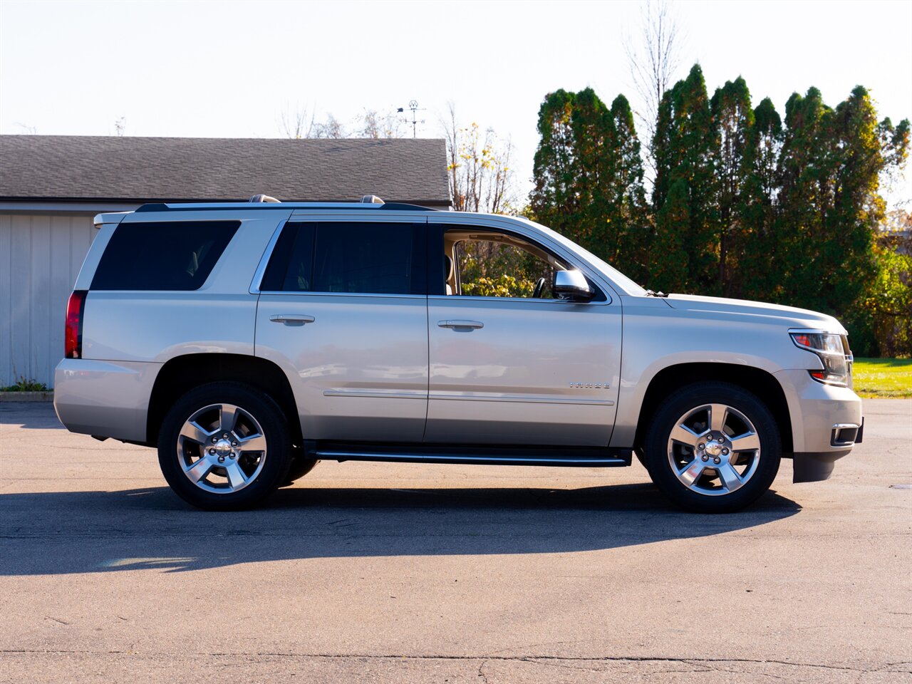 2017 Chevrolet Tahoe Premier   - Photo 4 - Washington, MI 48094