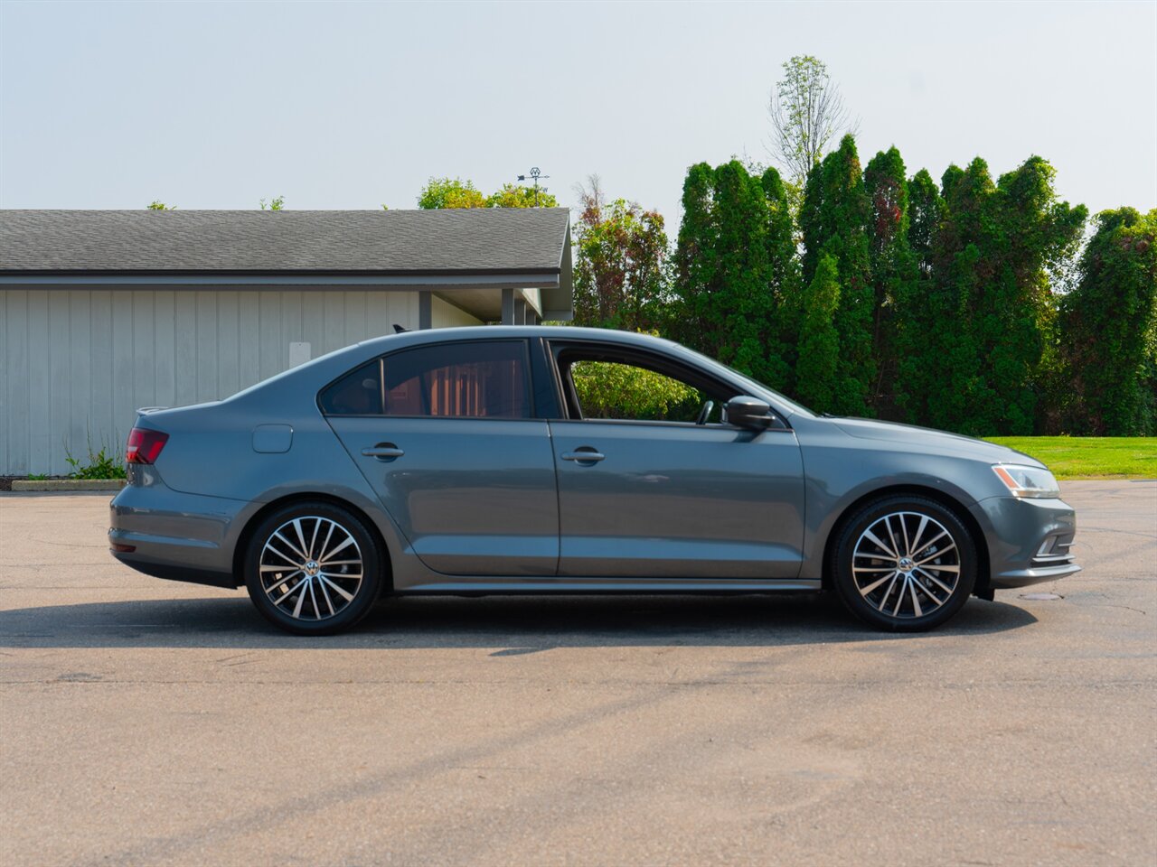 2016 Volkswagen Jetta 1.8T Sport   - Photo 4 - Washington, MI 48094