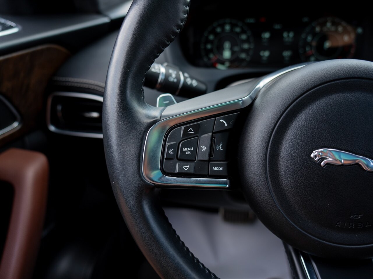2019 Jaguar F-PACE S - Photo 30 - Washington, MI 48094