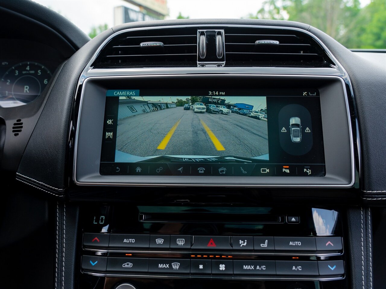 2019 Jaguar F-PACE S - Photo 32 - Washington, MI 48094