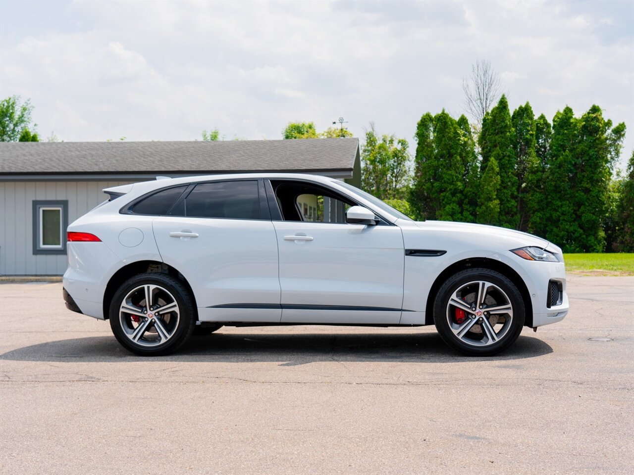 2019 Jaguar F-PACE S - Photo 4 - Washington, MI 48094