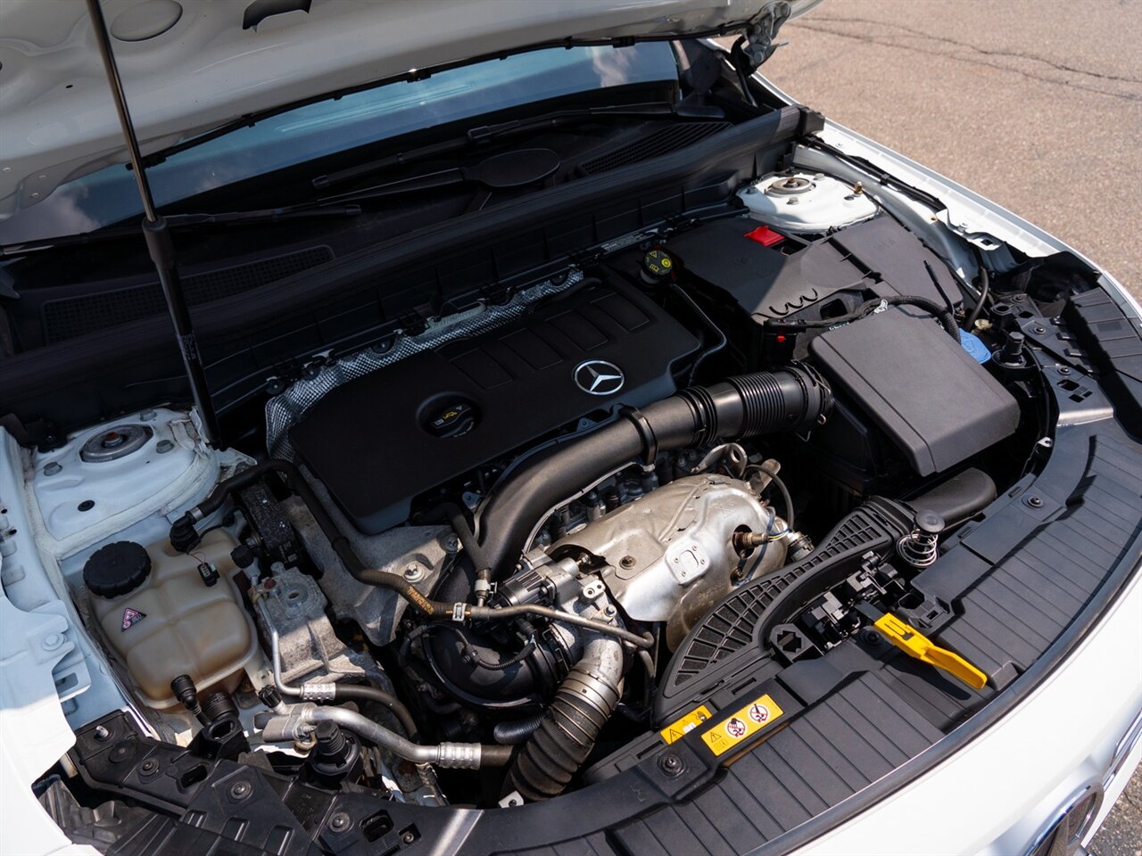 2021 Mercedes-Benz GLB GLB 250 4MATIC   - Photo 14 - Washington, MI 48094