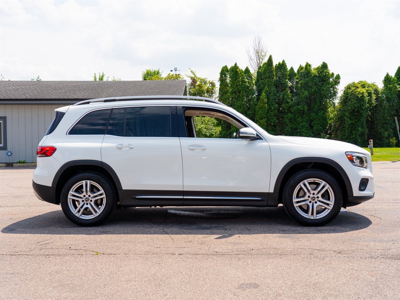 2021 Mercedes-Benz GLB GLB 250 4MATIC   - Photo 4 - Washington, MI 48094