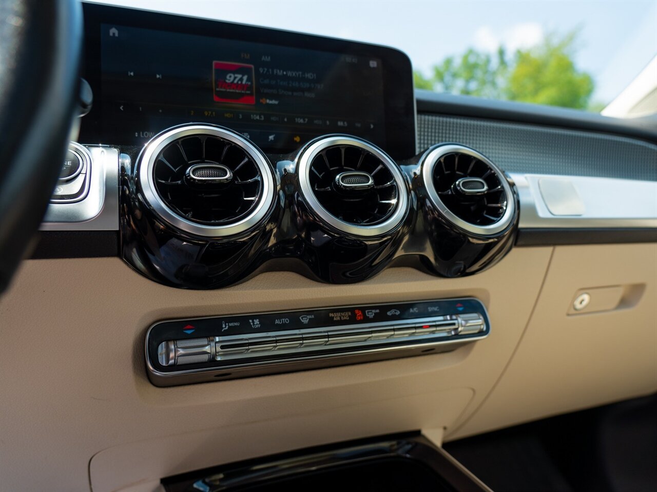2021 Mercedes-Benz GLB GLB 250 4MATIC   - Photo 32 - Washington, MI 48094
