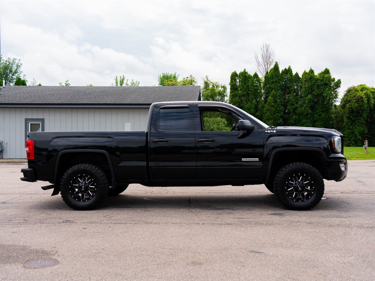 2019 GMC Sierra 1500 Limited Elevation - Photo 4 - Washington, MI 48094